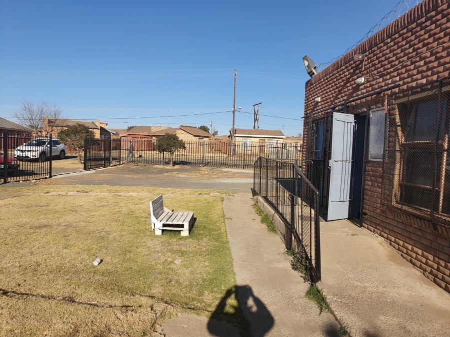 To Let Commercial Property for Rent in Giyani Free State